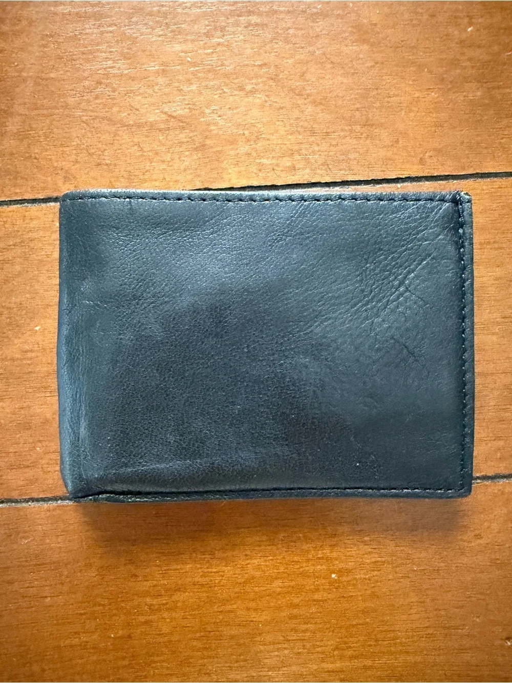 Men's Black Leather Bifold Wallet - Classic Minimalist